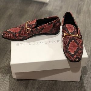 Stella mccartney red snake and gold chain loafers